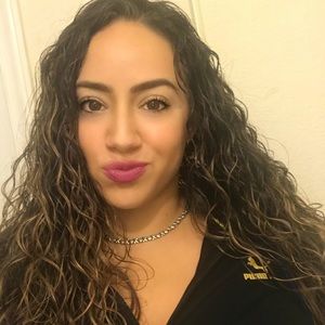 Meet your Posher, Saritamaré